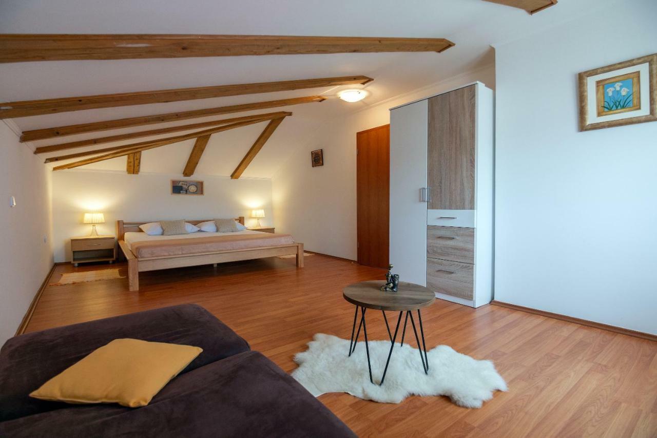 Apartmani Ivan Lopar Buitenkant foto