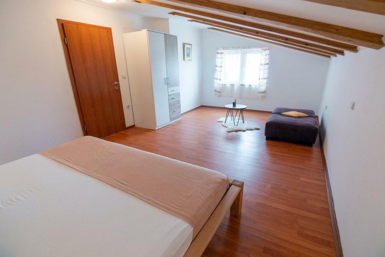 Apartmani Ivan Lopar Buitenkant foto