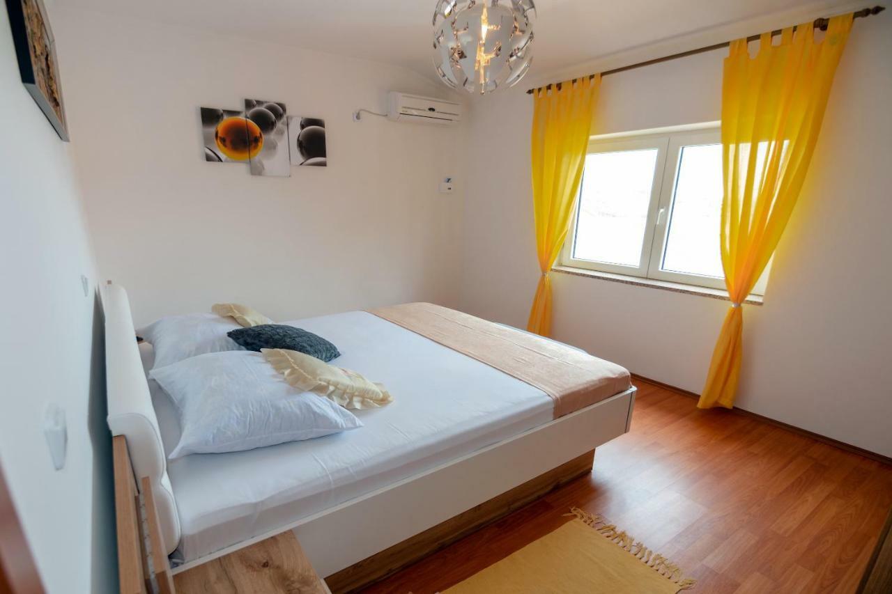 Apartmani Ivan Lopar Buitenkant foto