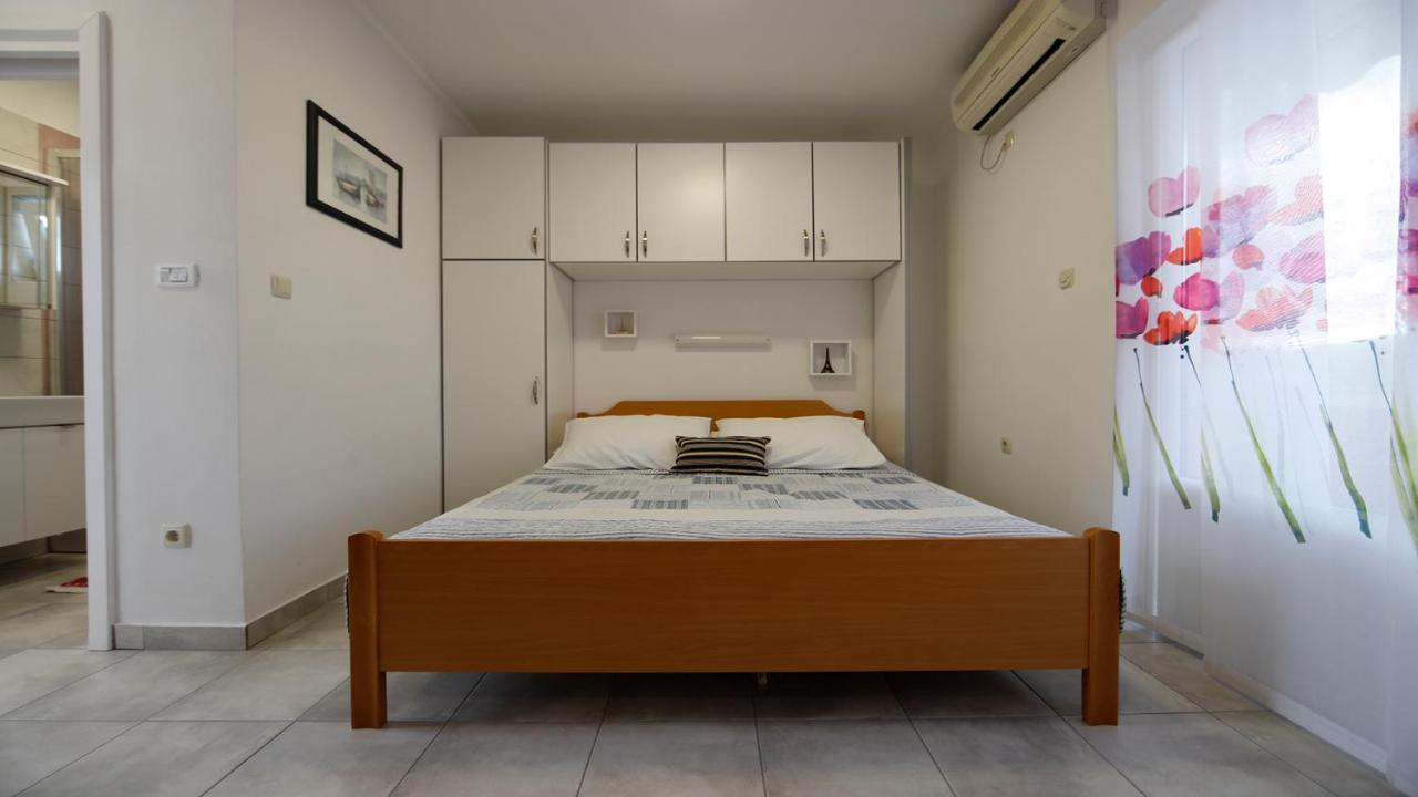 Apartmani Ivan Lopar Buitenkant foto